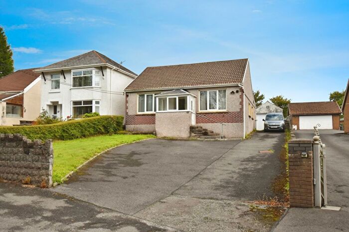 3 Bedroom Bungalow For Sale In Pontardulais Road, Cross Hands, Llanelli, Carmarthenshire, SA14