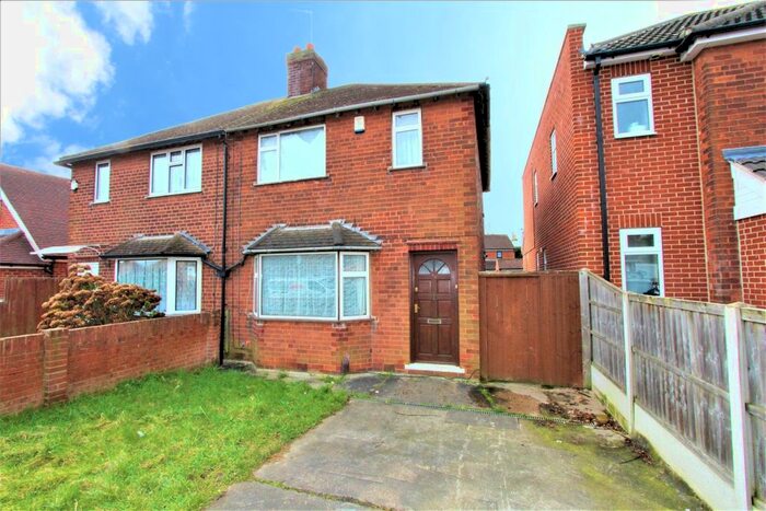 3 Bedroom Semi-Detached House To Rent In Knole Road, Wollaton, Nottingham, NG8