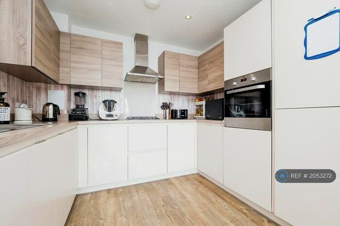 1 Bedroom Flat To Rent In Farsby House, Barking, IG11