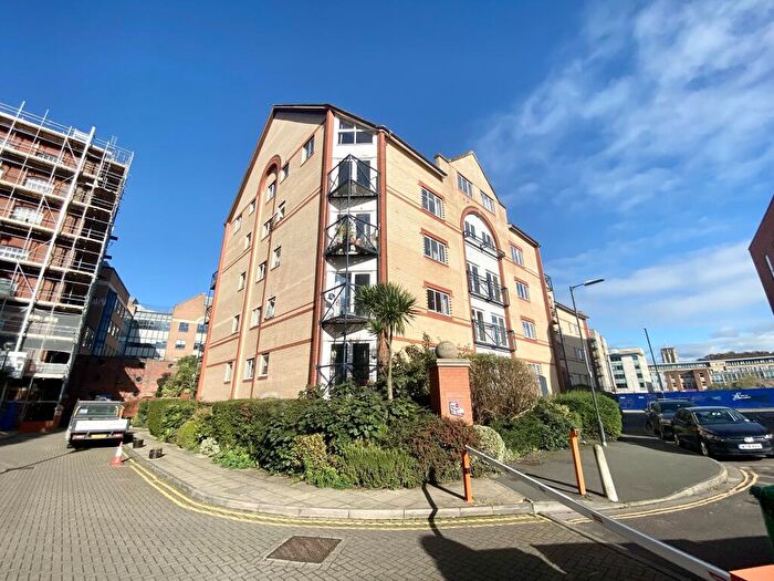 2 Bedroom Apartment To Rent In Redcliffe, Jessop Court, BS1
