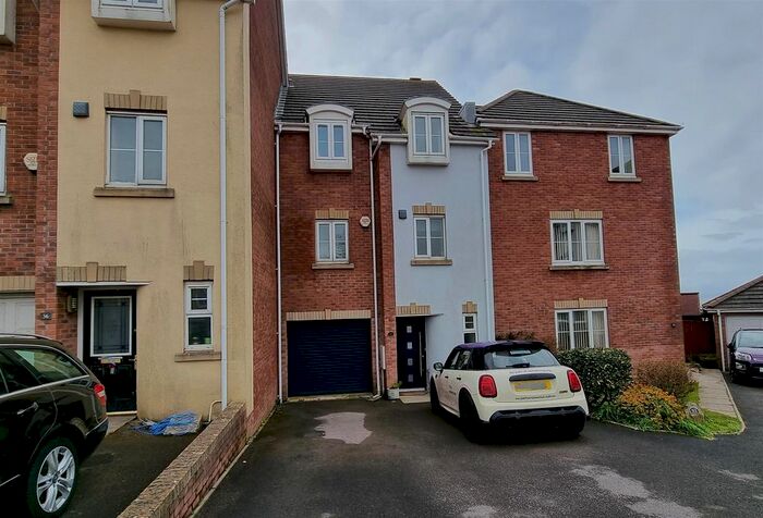 4 Bedroom Terraced House To Rent In Heol Y Dryw, Rhoose, Barry, CF62