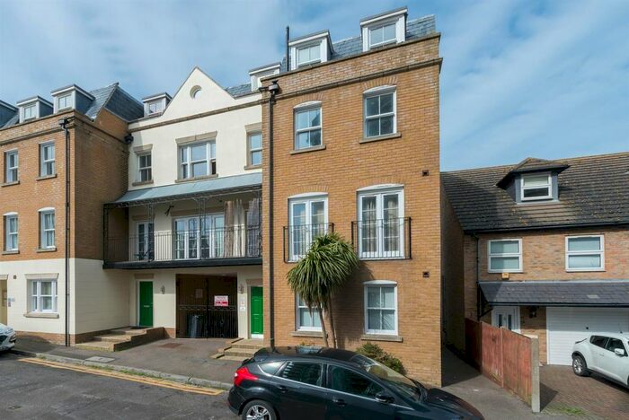 1 Bedroom Flat To Rent In Albert Street, Ramsgate, CT11