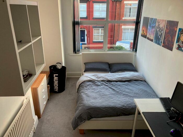 6 Bedroom Detached House To Rent In Berkeley Avenue, Victoria Park, Manchester, M14