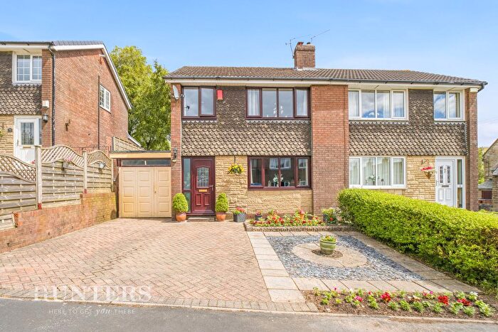 3 Bedroom Semi-Detached House For Sale In Chelburn View, Littleborough, OL15