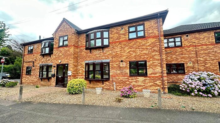 2 Bedroom Flat For Sale In Darthill Road, March, Cambridgeshire, PE15