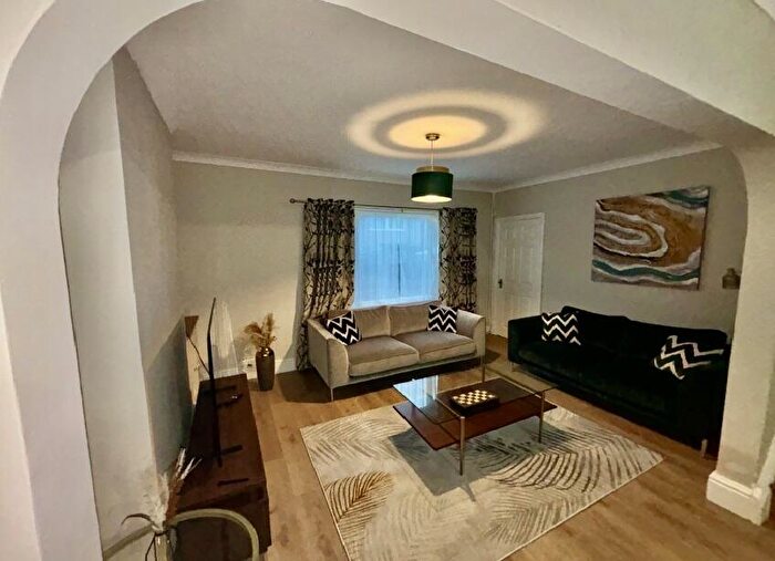 3 Bedroom House To Rent In Fourth Avenue, Forest Town, NG19