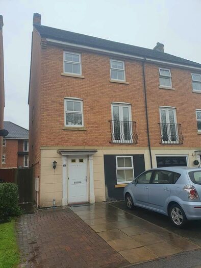 2 Bedroom Flat To Rent In Badgerdale Way, DE23