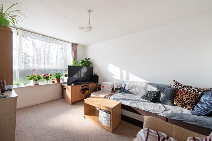 1 Bedroom Flat For Sale In Drummond Castle Court, Odessa Road, Forest Gate, London, E7