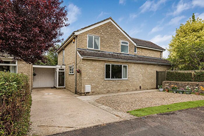 5 Bedroom Detached House For Sale In Webbs Way, Kidlington, OX5