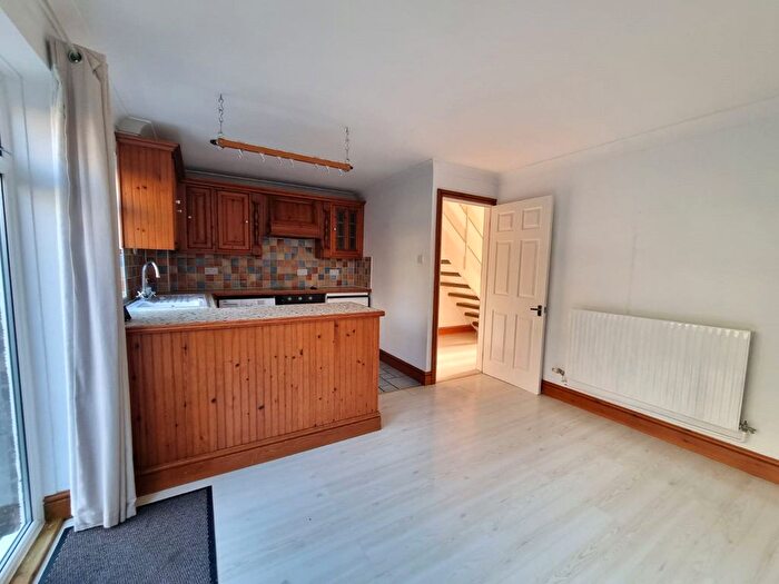 3 Bedroom Terraced House For Sale In Maylin Close, Hitchin, Hertfordshire, SG4