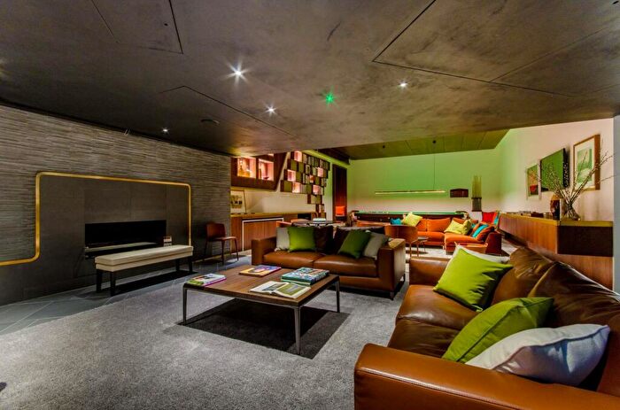 1 Bedroom Flat To Rent In Canaletto Tower, Angel, London, EC1V