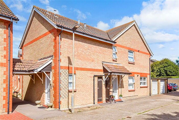 2 Bedroom Flat For Sale In Sea Road, Rustington, West Sussex, BN16