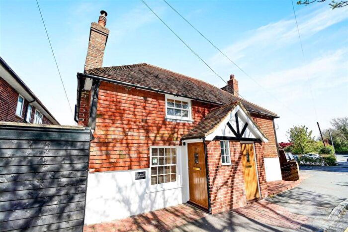 3 Bedroom House To Rent In Wish Hill, Eastbourne, BN20