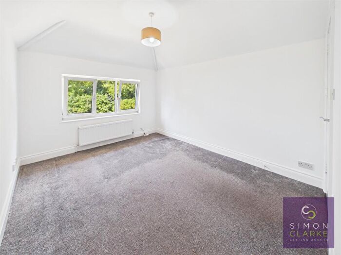 Studio To Rent In The Vale, London, NW11
