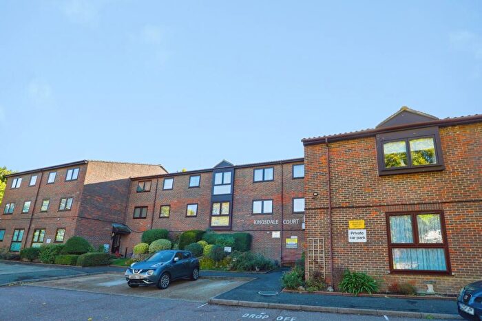1 Bedroom Apartment For Sale In Kingsdale Court (Chatham), Chatham, ME5