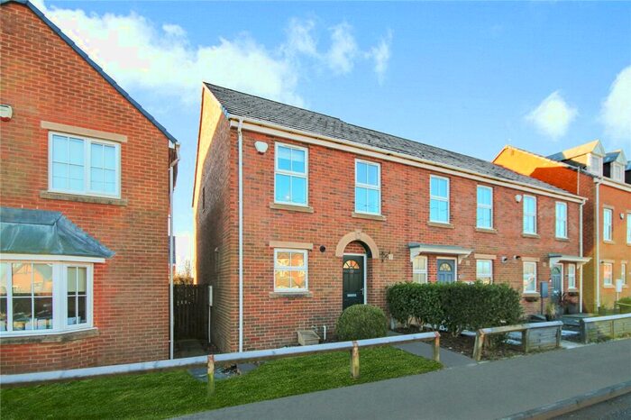 3 Bedroom End Of Terrace House To Rent In Pennine View, Sherburn Hill, Durham, DH6