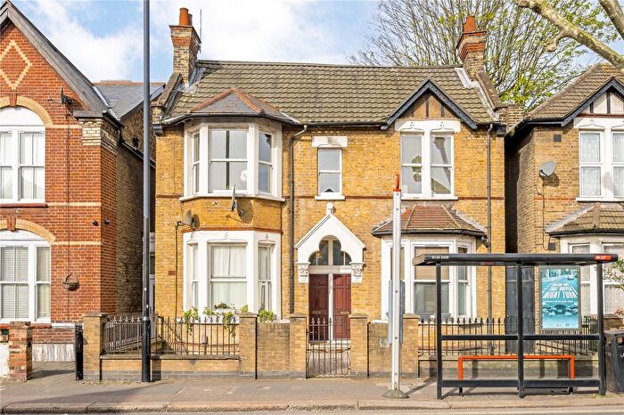3 Bedroom Flat For Sale In Stopford Road, Plaistow, London, E13