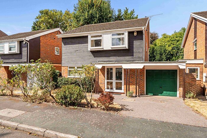4 Bedroom Detached House For Sale In Chartwell Place, Epsom, Surrey, KT18