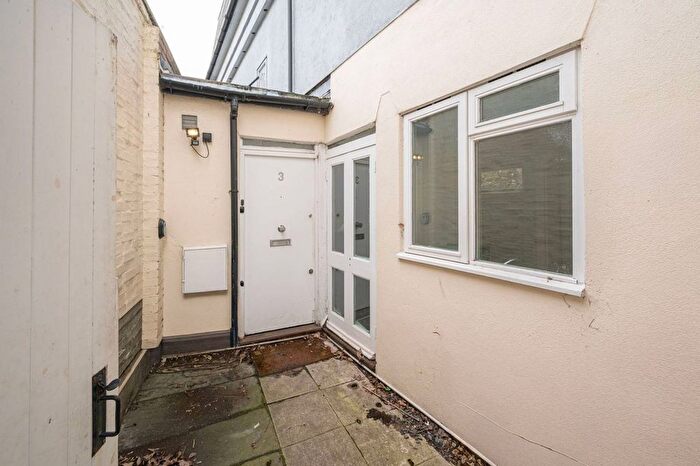 4 Bedroom Property To Rent In Heritage Place, Earlsfield, London, SW18