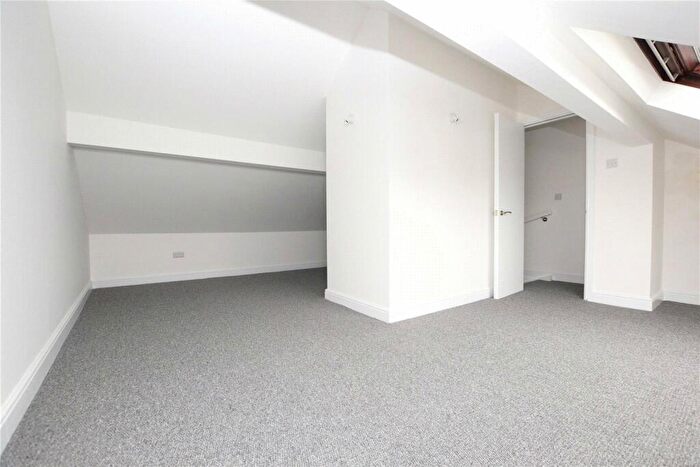 3 Bedroom End Of Terrace House For Sale In Pepper Road, Leeds, LS10