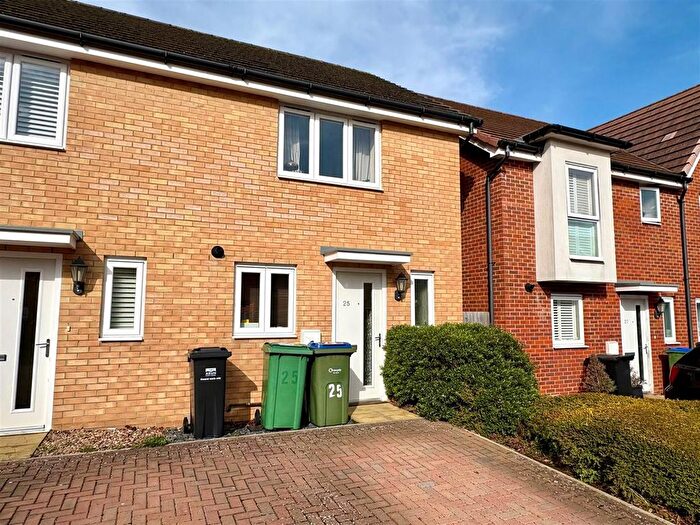 2 Bedroom End Terrace House To Rent In Jackson Way, Littlehampton, BN17