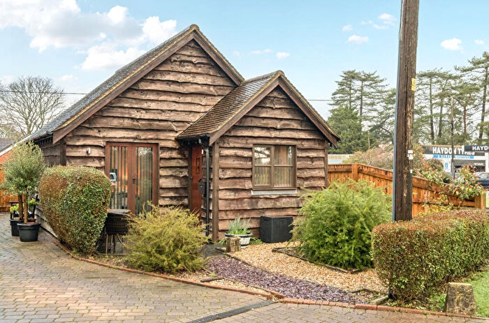 1 Bedroom Bungalow To Rent In Old Lyndhurst Road, Cadnam, Southampton, Hampshire, SO40