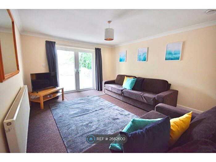 9 Bedroom Terraced House To Rent In Miskin Street, Cardiff, CF24