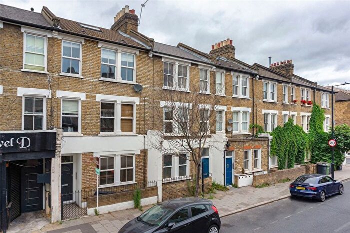 2 Bedroom Flat For Sale In Landor Road, London, SW9