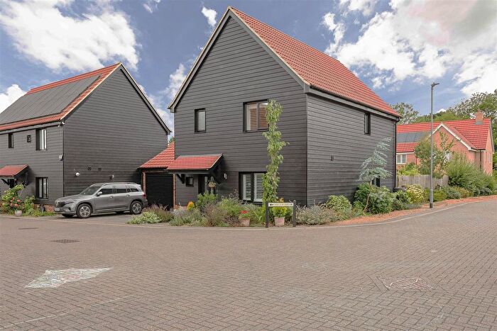 3 Bedroom Detached House For Sale In Harris Close, Hardwick, CB23