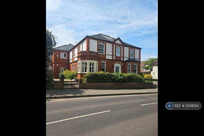 1 Bedroom Flat To Rent In High Street, Great Baddow, Chelmsford, CM2