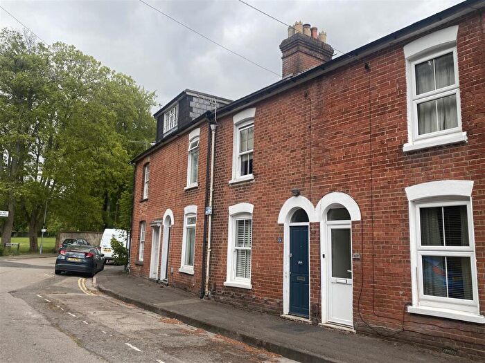 2 Bedroom Terraced House For Sale In College Street, Salisbury, SP1