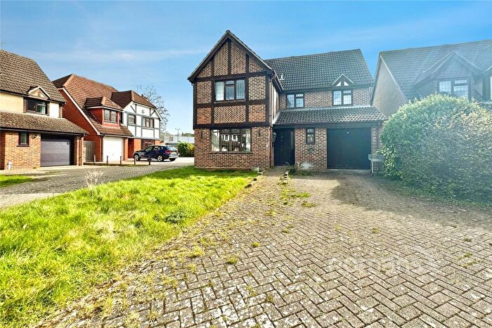 4 Bedroom Detached House For Sale In Cruikshank Lea, College Town, Sandhurst, GU47