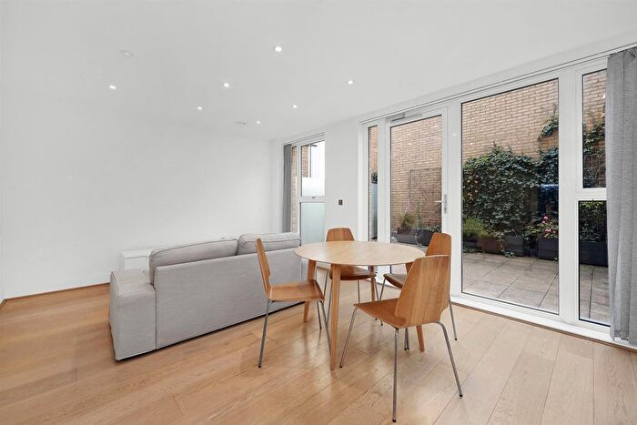 2 Bedroom Flat To Rent In King Street, London, W6