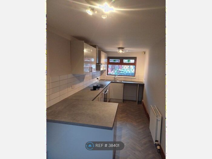 2 Bedroom Semi-Detached House To Rent In Cordingley Avenue, Droylsden, Manchester, M43