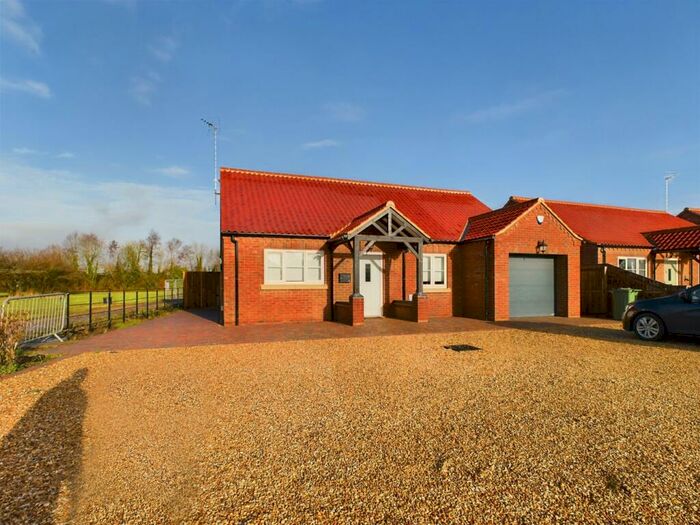 3 Bedroom Detached Bungalow To Rent In Hungate Road, Emneth, Wisbech, PE14