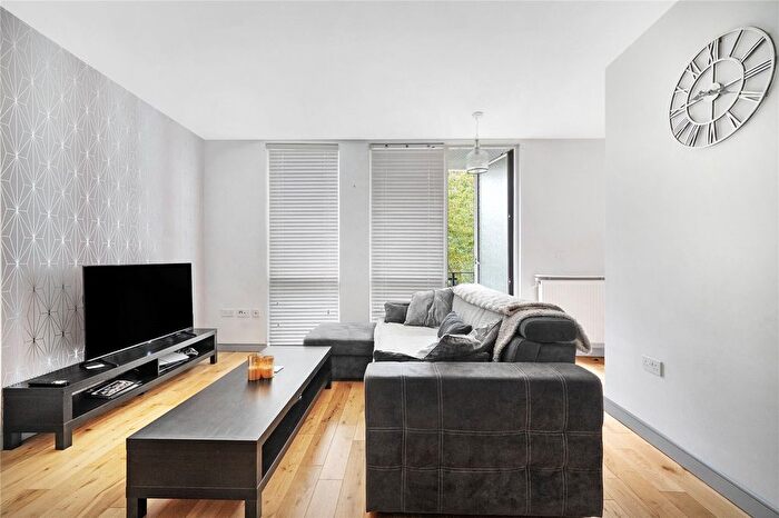 1 Bedroom Flat For Sale In Jacks Farm Way, Walthamstow, London, E4