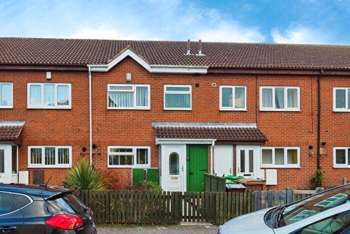 3 Bedroom Property To Rent In Bonington Close, Nottingham, NG6