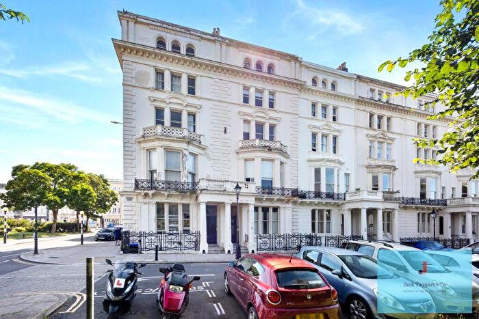 2 Bedroom Apartment To Rent In Palmeira Square, Hove, BN3