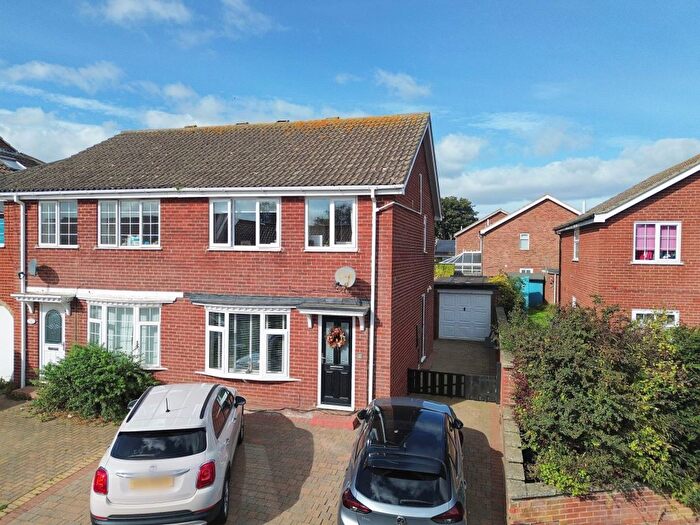 3 Bedroom Semi-Detached House For Sale In Heather Drive, Whitby, YO22