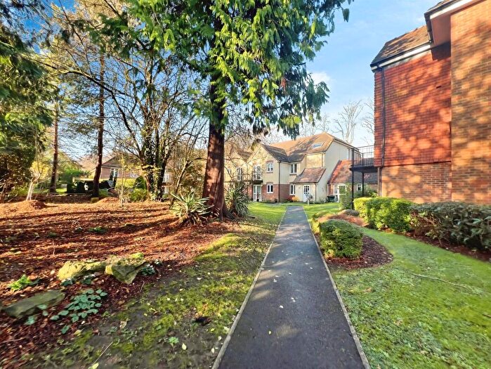 2 Bedroom Apartment For Sale In Culliford Road North, Dorchester, DT1