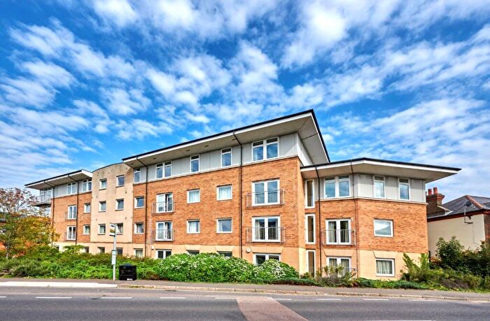 2 Bedroom Apartment For Sale In Camp Road, St. Albans, Hertfordshire, AL1