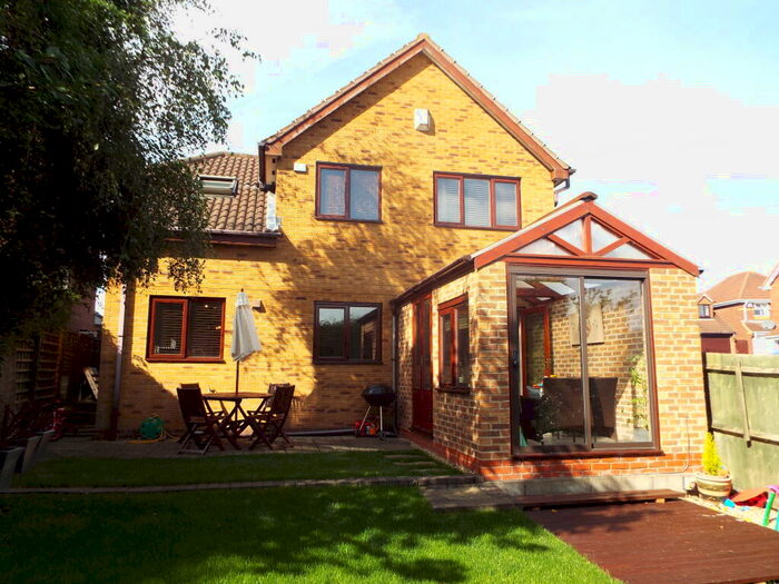 3 Bedroom Detached House To Rent In Felstead Close, Dosthill, Tamworth, B77