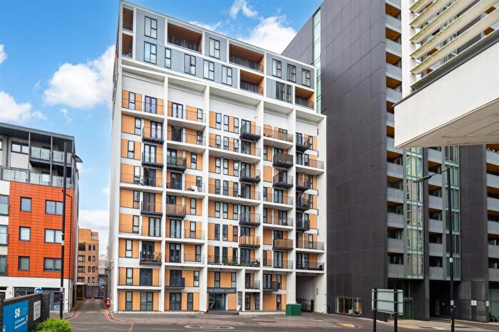 1 Bedroom Apartment For Sale In Sutton Court Road, Sutton, SM1