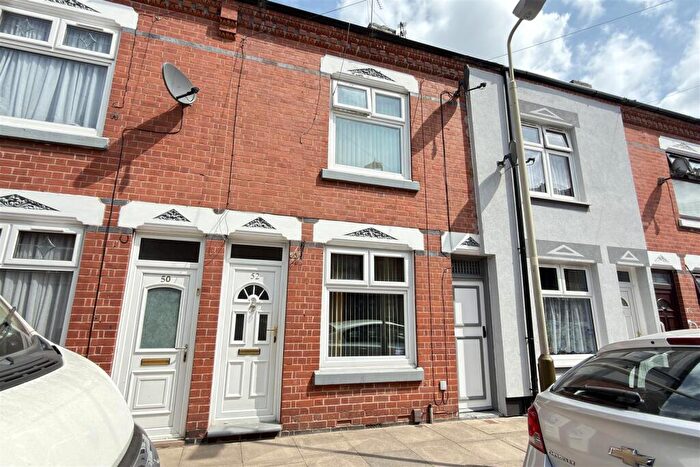 3 Bedroom Terraced House For Sale In Bardolph Street, Leicester, LE4
