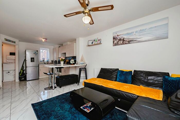 3 Bedroom End Of Terrace House For Sale In Myrtlebury Way, Exeter, Devon, EX1