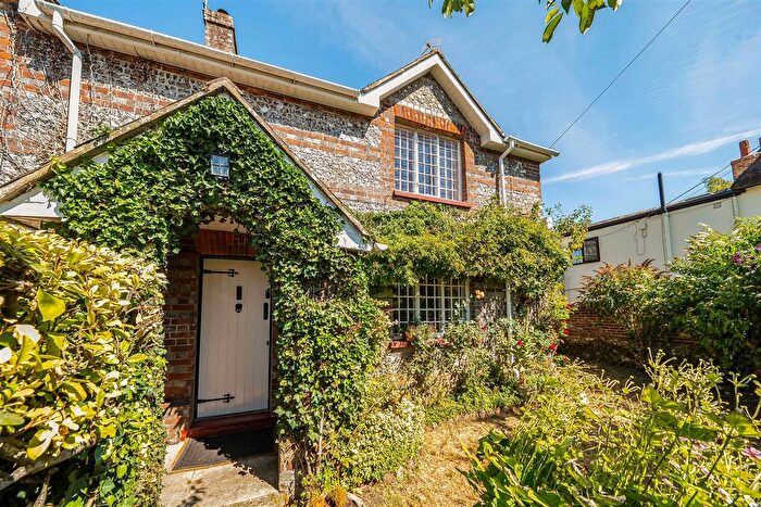 3 Bedroom End Of Terrace House For Sale In Anvil Road, Pimperne, Blandford Forum, DT11