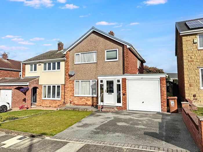 3 Bedroom Semi-Detached House For Sale In Spalding Road, Hartlepool, TS25
