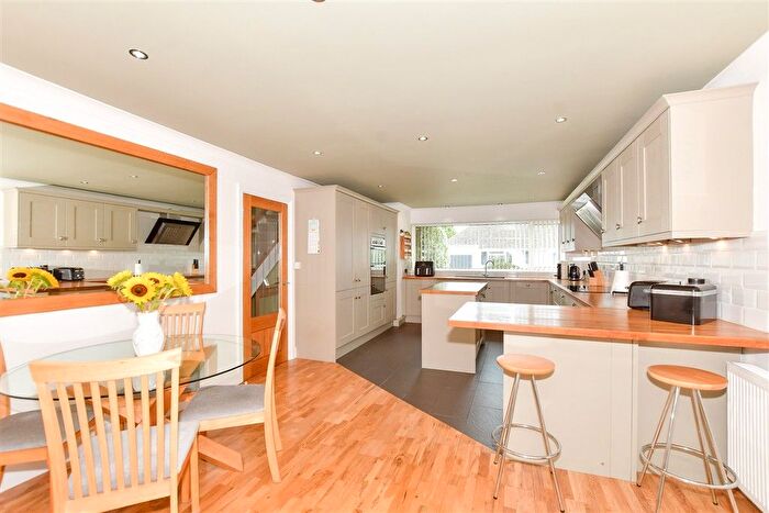 4 Bedroom Detached House For Sale In Lower Sands, Dymchurch, Kent, TN29