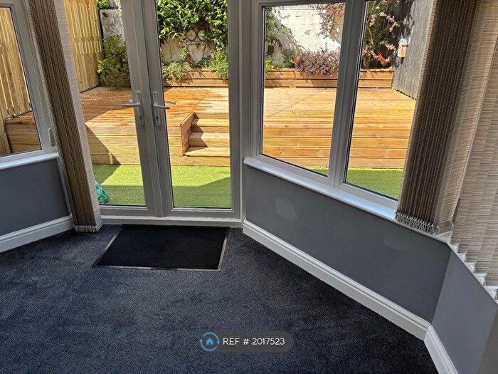 2 Bedroom Terraced House To Rent In Kebroyd Avenue, Sowerby Bridge, HX6