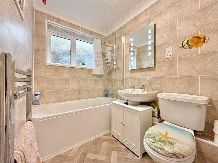 1 Bedroom Flat For Sale In Bolton Street, Brixham, TQ5